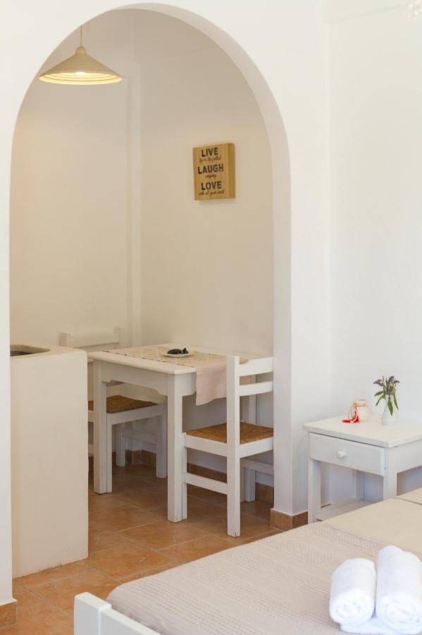 Dahlia Apartments And Studios Alikí Esterno foto