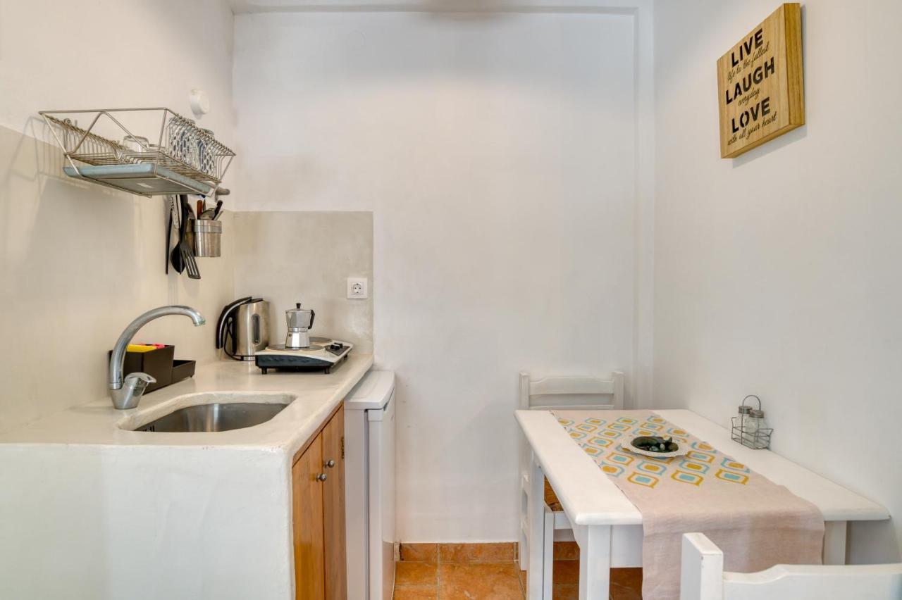 Dahlia Apartments And Studios Alikí Esterno foto