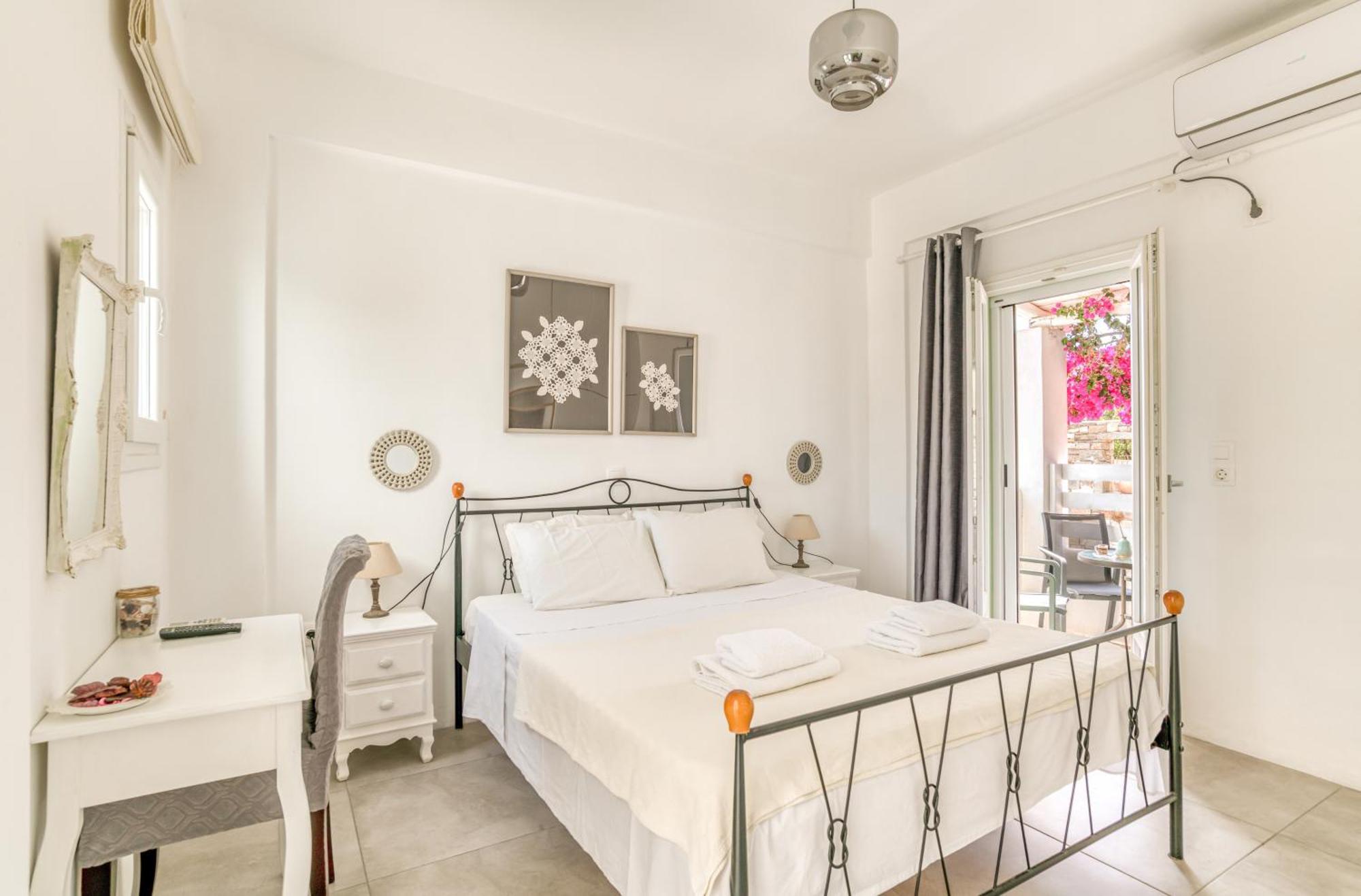 Dahlia Apartments And Studios Alikí Esterno foto